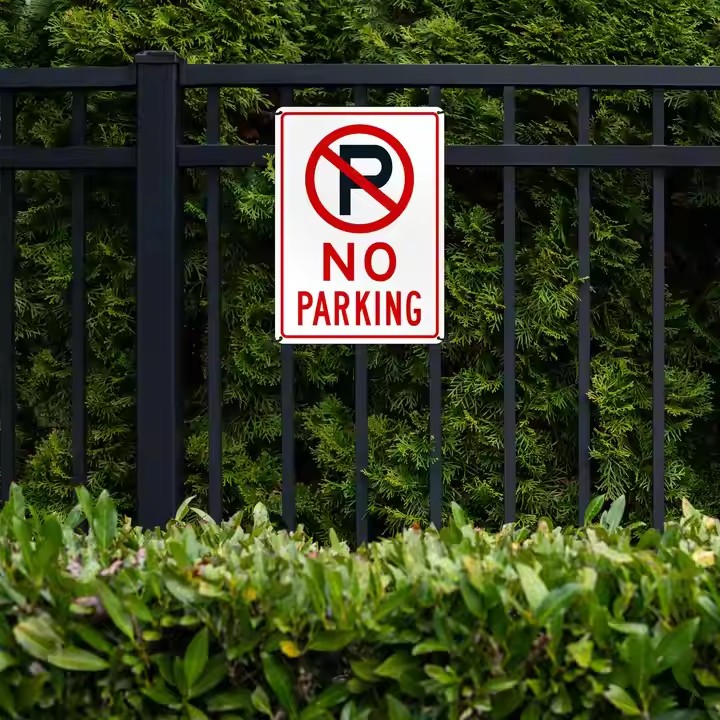 High-Quality Reflective Aluminum No Parking Warning Sign Installed