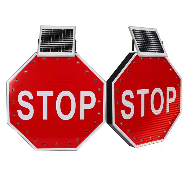 Reflective parking traffic sign for roads and parking lots