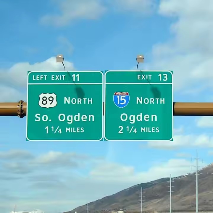 Custom Large Aluminum Road Guide Sign with Reflective Surface