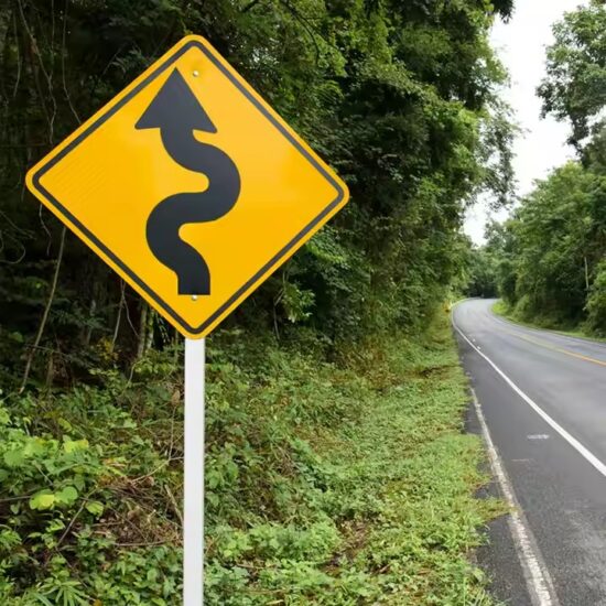 Reflective Curve Arrow Traffic Sign for Road Safety