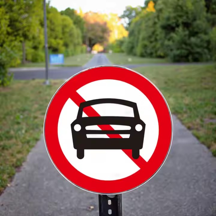 Factory-direct reflective aluminum regulatory traffic sign