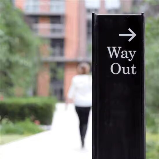 Custom Wayfinding Direction Sign Manufacturer for Commercial Spaces